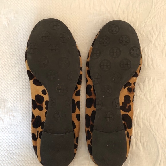 Update- back heel missing fabric price updated to reflectTory Burch Ballet Flats - Picture 3 of 4